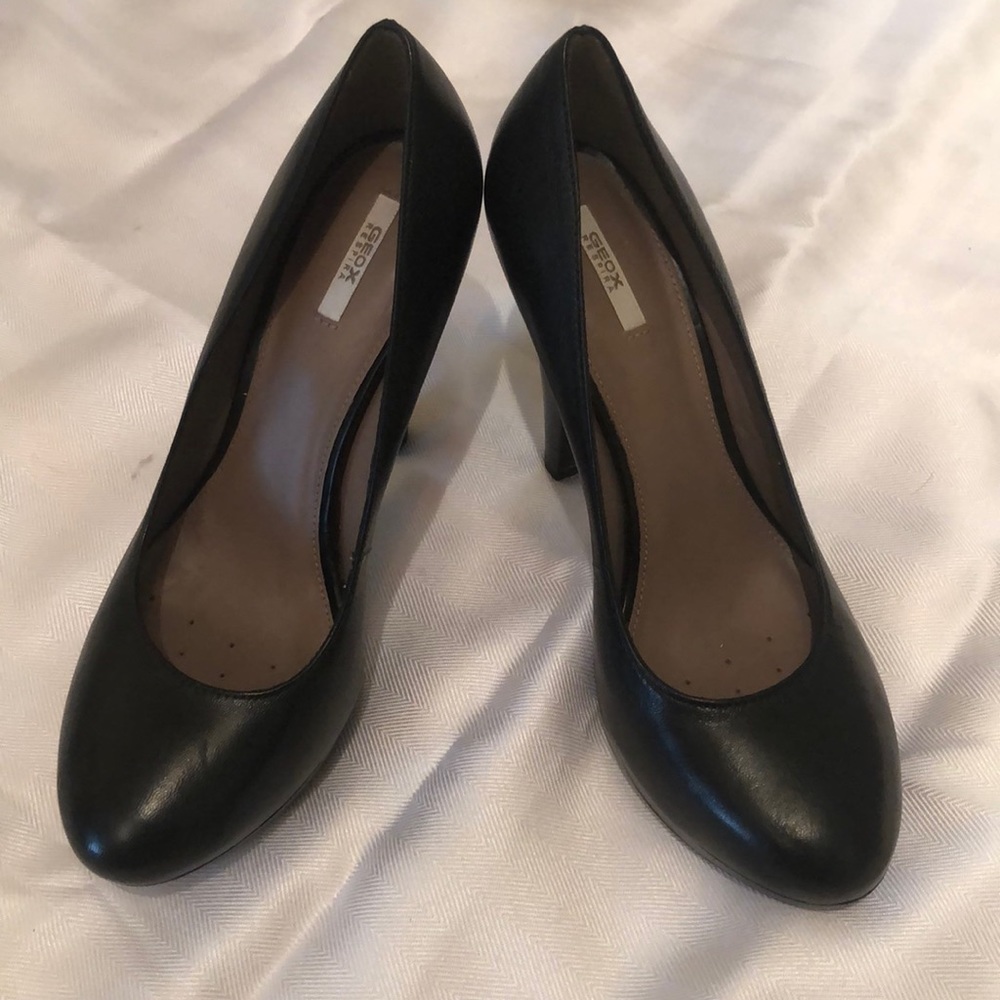Geox Respira Black Patent Pumps
